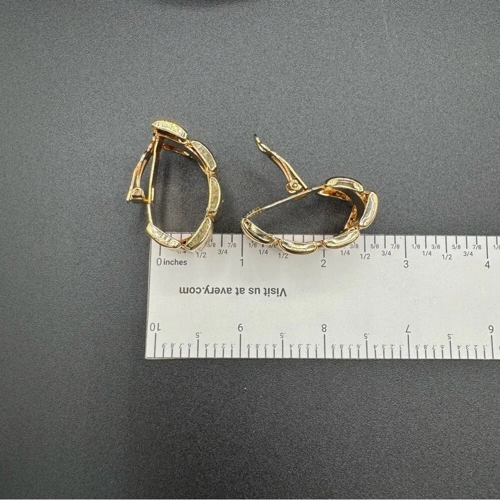 Striking Chunky Silver and Gold Tone Modern Collar Necklace and Earring Set - Picture 7 of 12